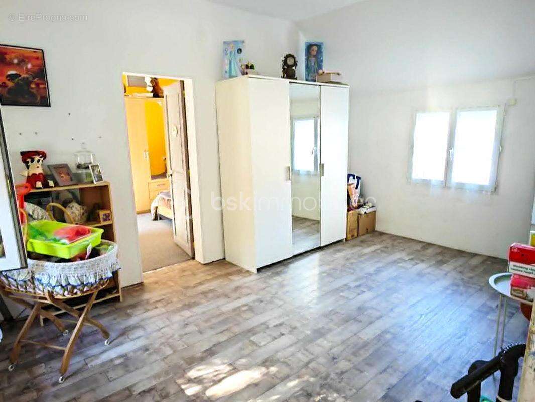 Maison de 140m² avec 4 chambre et 1 bureau à Bouttencourt 80220 - photo 10