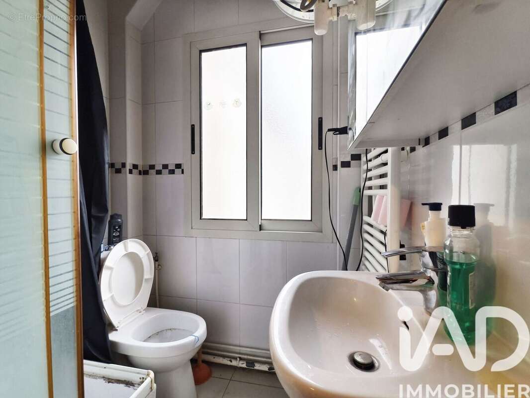 Photo 3 - Appartement à COURBEVOIE