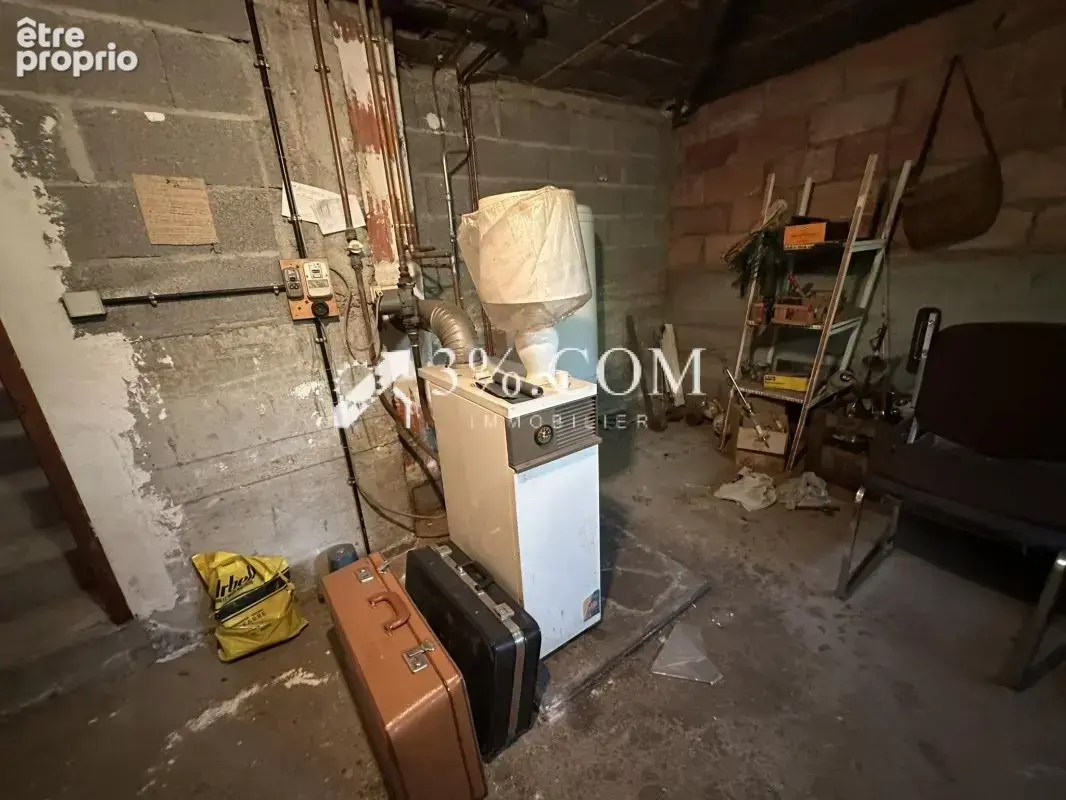 Maison à rénover entièrement sur trois niveaux avec garage - photo 21