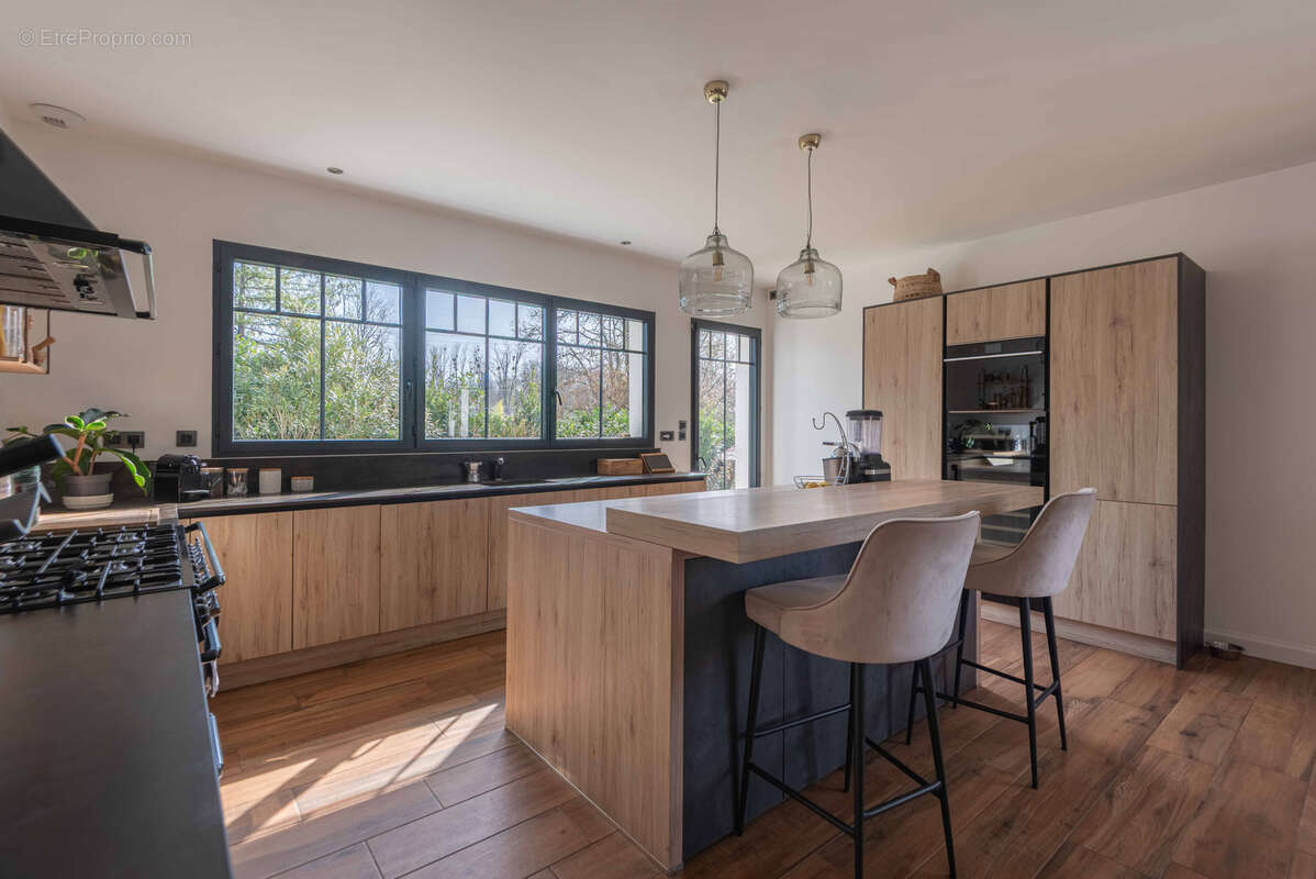 Maison à CAMBLANES-ET-MEYNAC