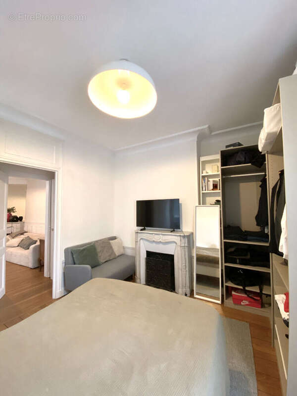 Appartement à PARIS-7E