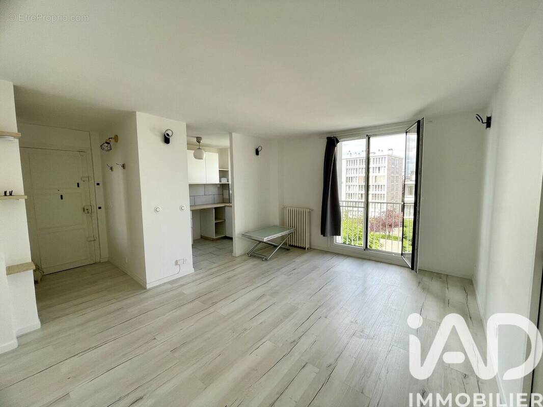 Photo 1 - Appartement à MONTROUGE