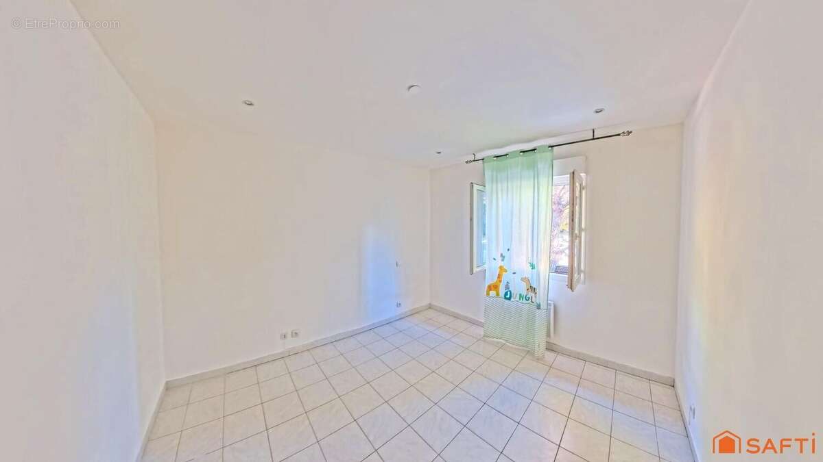 Appartement 67 m² à Bagnols-Sur-Ceze  - photo 7
