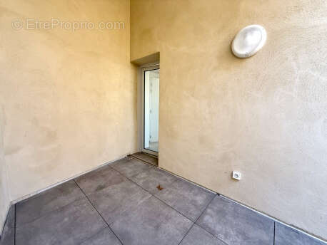 Appartement à SUZE-LA-ROUSSE