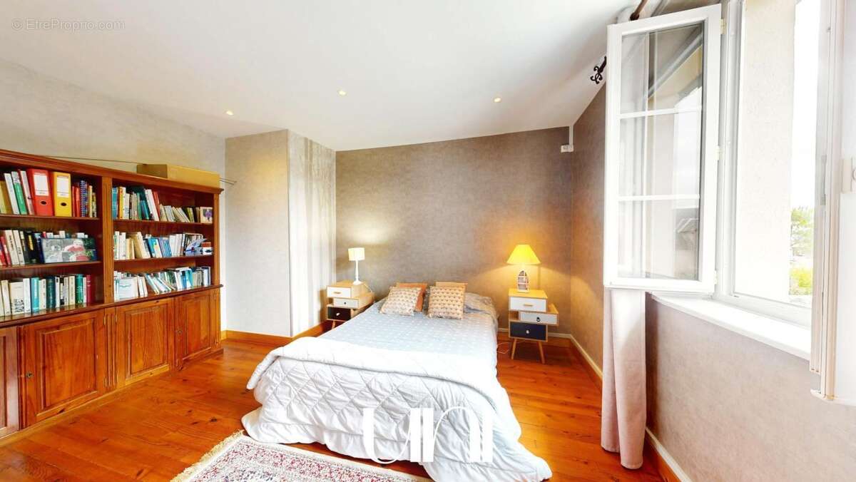 Maison à SAINTE-CROIX-SUR-MER