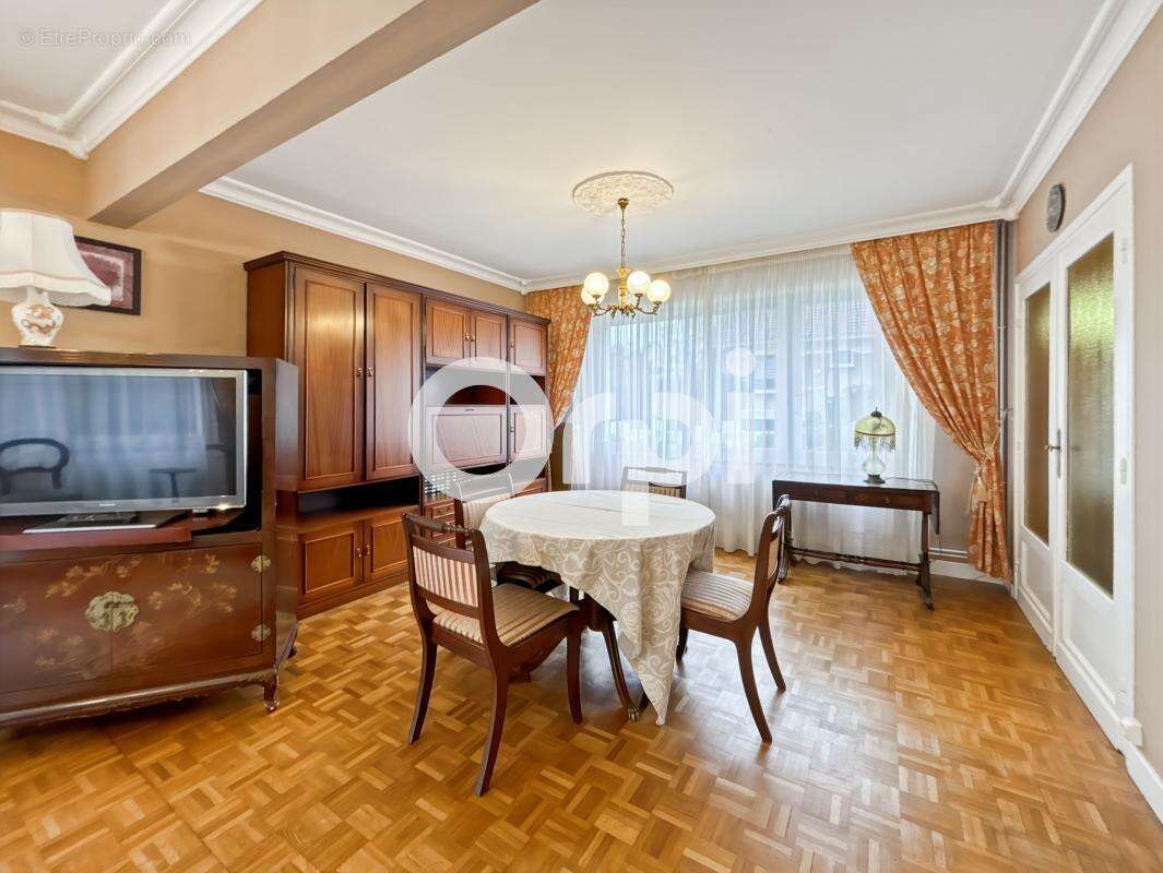 Maison à SAINT-MARTIN-BOULOGNE