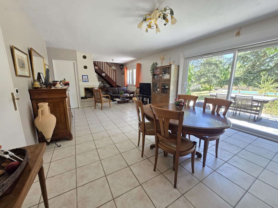 Maison à SAINT-SAUVEUR-SUR-ECOLE