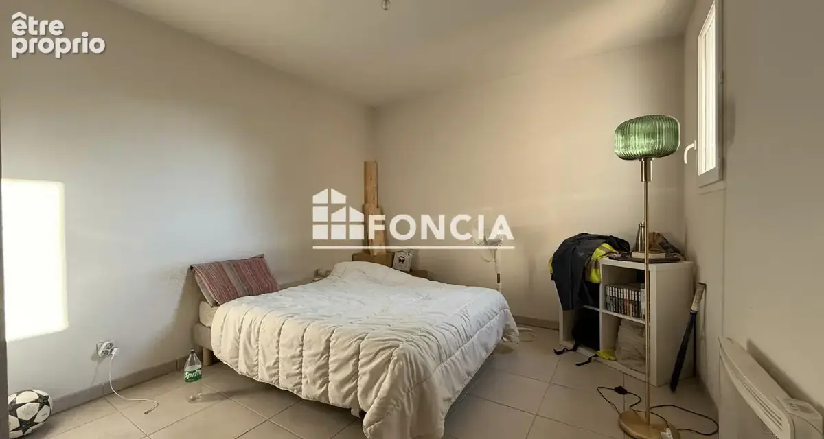 Appartement t2 avec stationnement privatif - residence recente et securisee proche centre ville - cogolin - photo 3