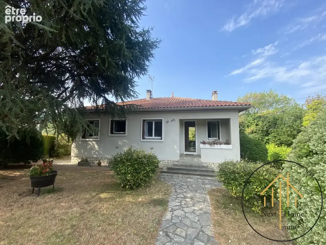 Maison à COURGEAC