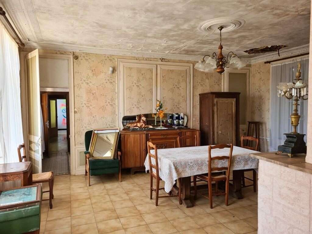 Maison à WIERRE-EFFROY