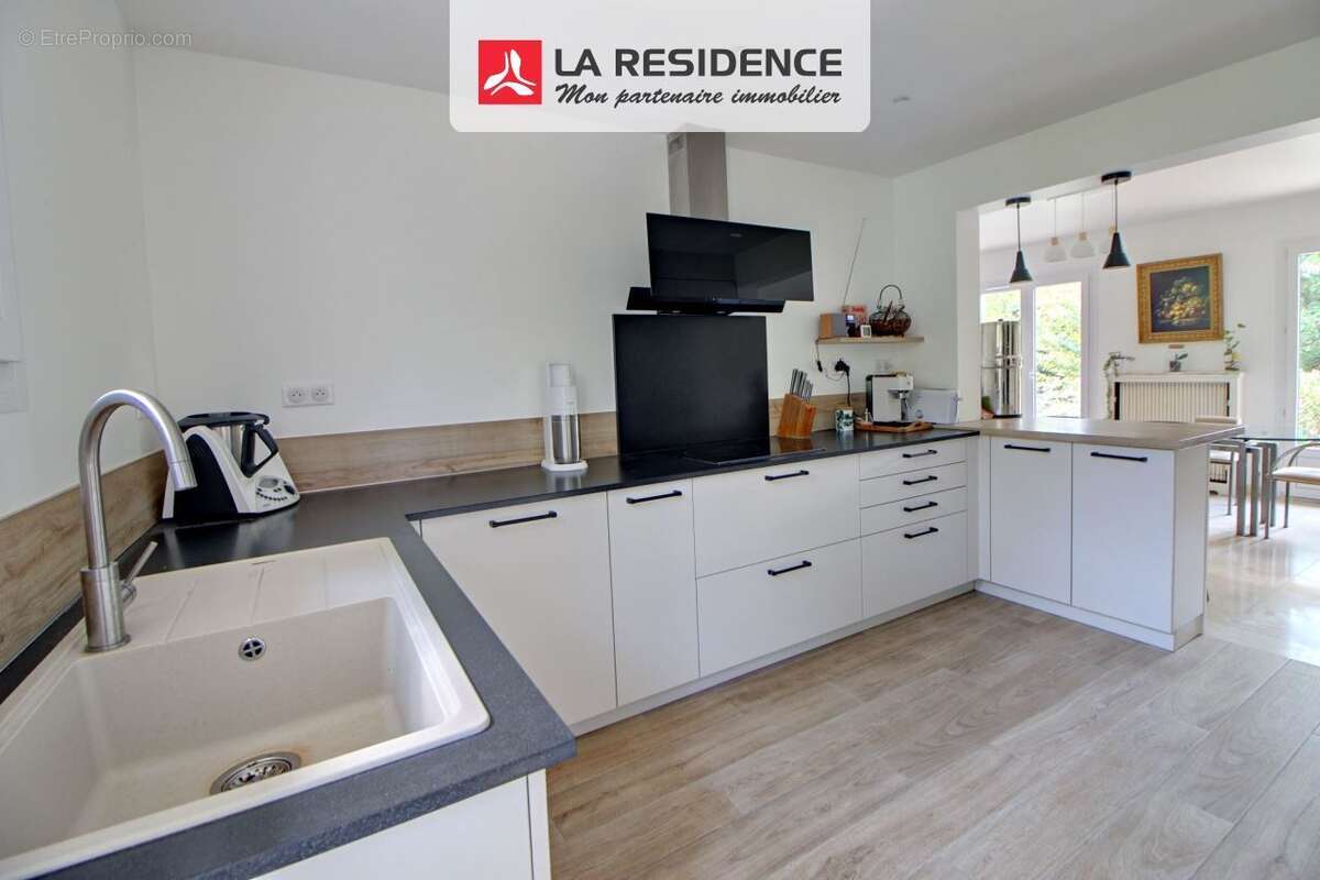 Maison à VAUX-SUR-SEINE