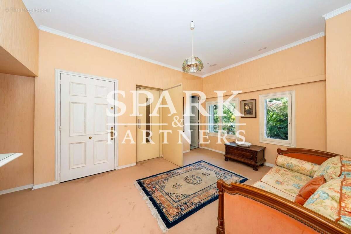 Appartement à BEAULIEU-SUR-MER