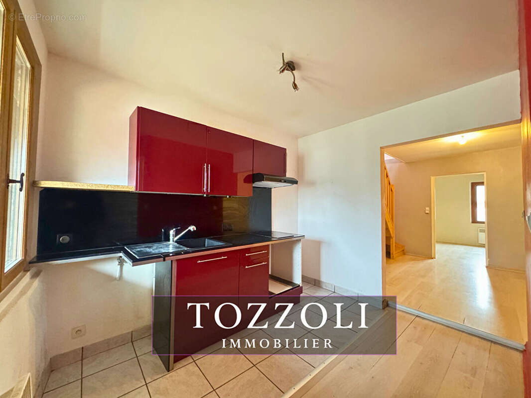 Appartement à SAINT-PIERRE-DE-CHANDIEU