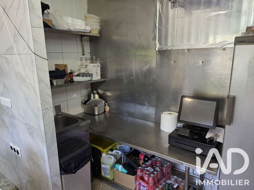 Commerce 32 m² à Aubervilliers  - photo 4