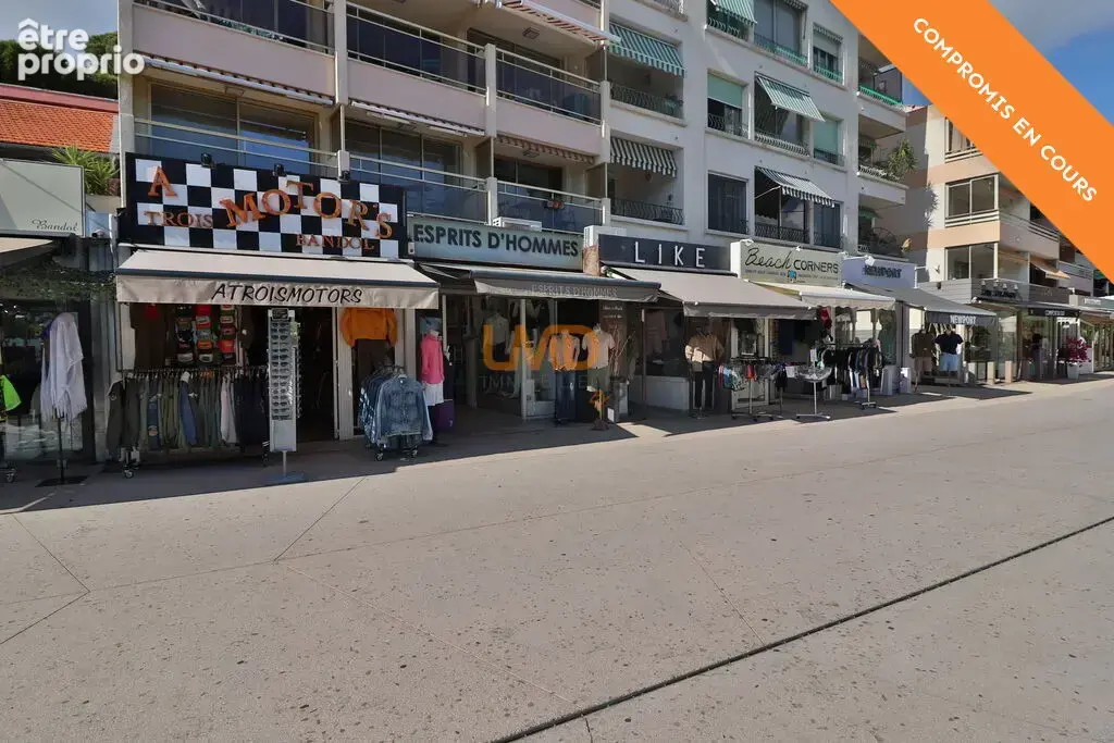 Magasin Prêt à porter - Equipement à la personne - sur le Port - photo 6