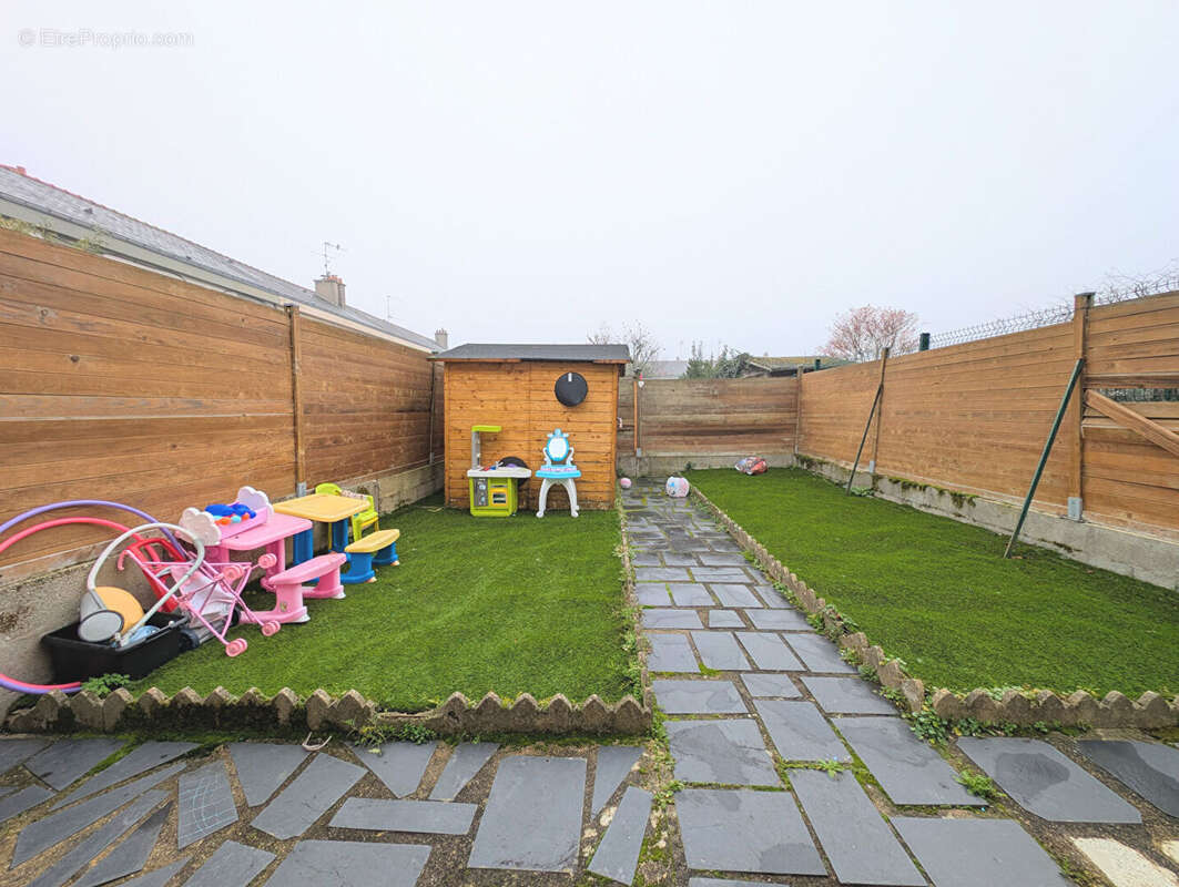 Maison à LES PONTS-DE-CE