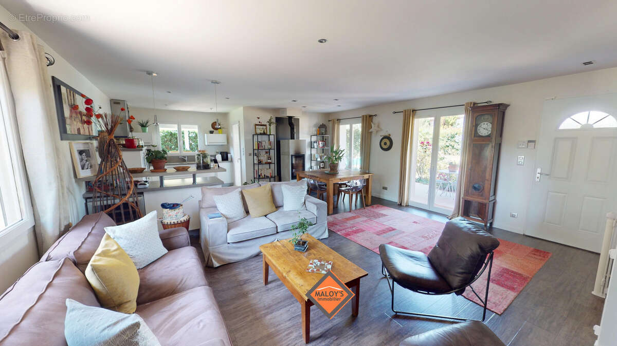 Maison à CHAZAY-D&#039;AZERGUES