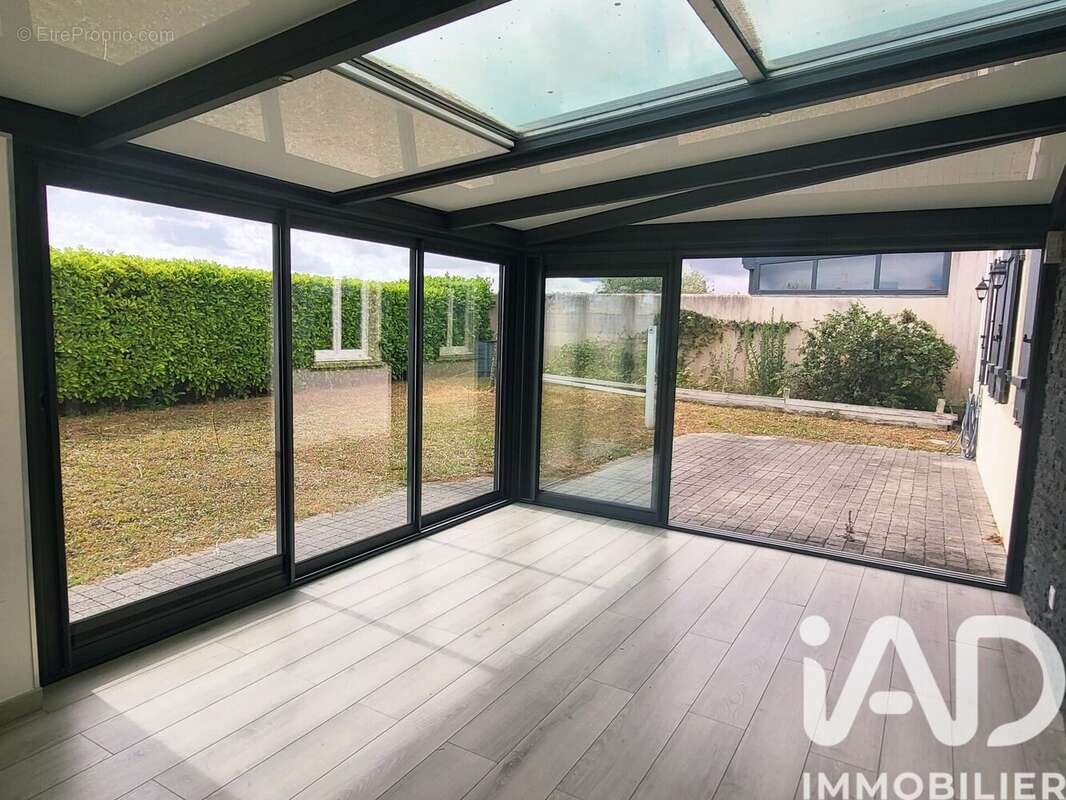 Photo 8 - Maison à LONGEVES