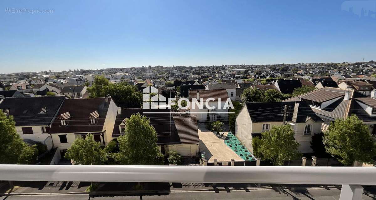 Appartement à CHILLY-MAZARIN