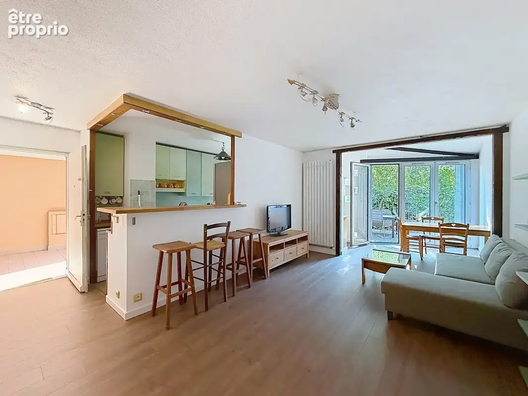 Sophia Antipolis (Valbonne), spacieux duplex 3 pièces au calme avec jardin - photo 3
