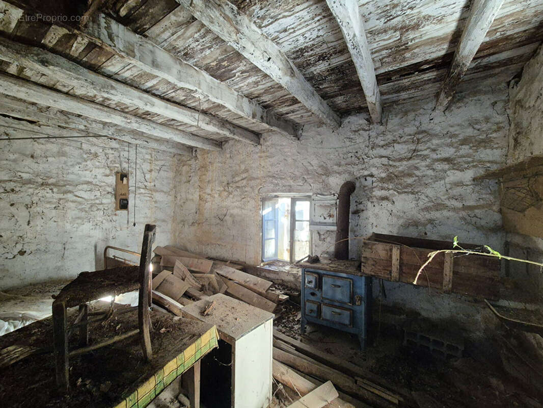 Maison à MADRANGES