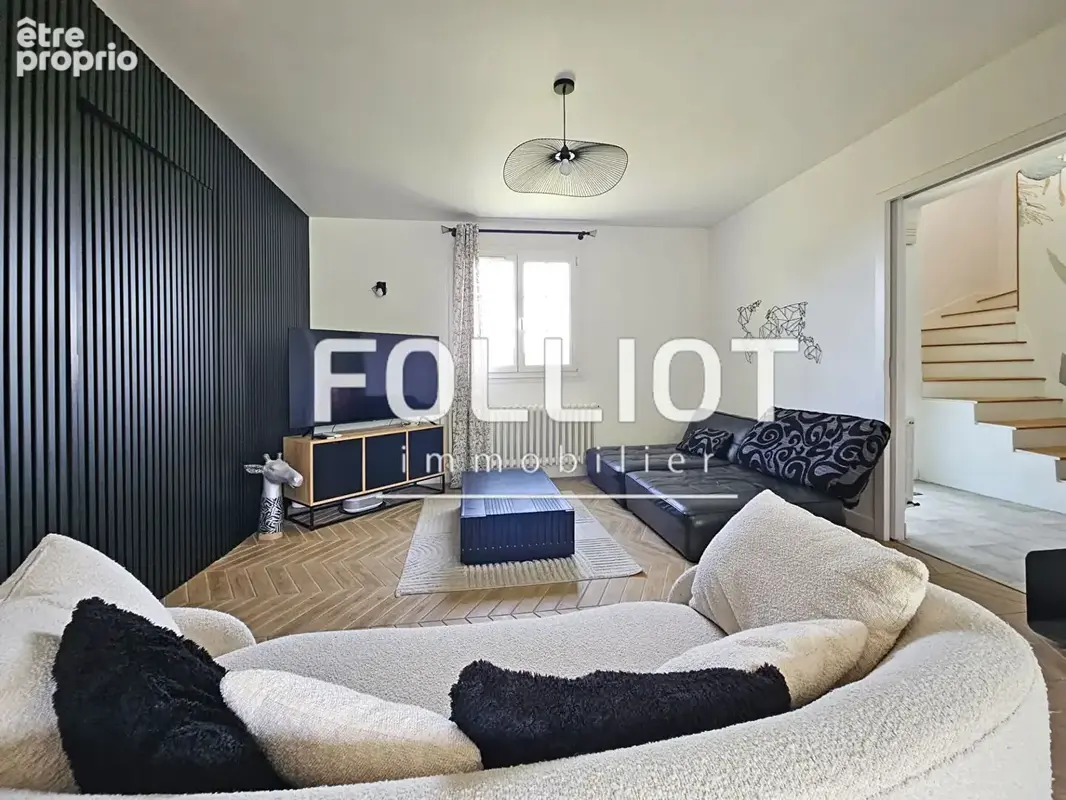 Maison 8 pièces 5 chambres à vendre à Cresserons - 150 m² sur un terrain de 1100 m² - photo 6