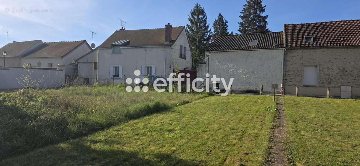 Terrain 637 m² à Bouray-Sur-Juine  - photo 3