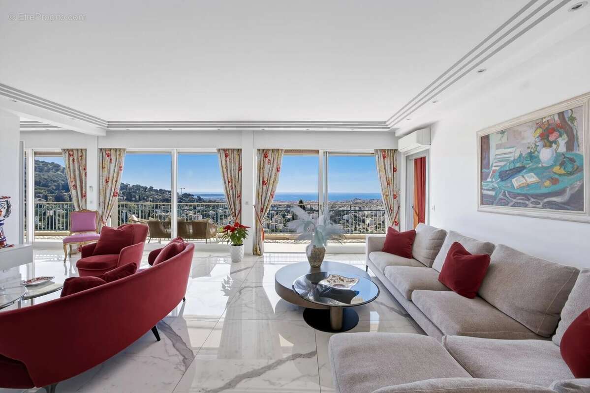 Appartement à LE CANNET