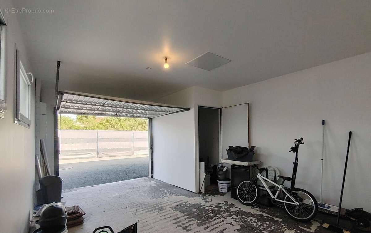 Maison moderne 4 pièces - Lumineuse, tout confort et sans vis-à- - photo 9