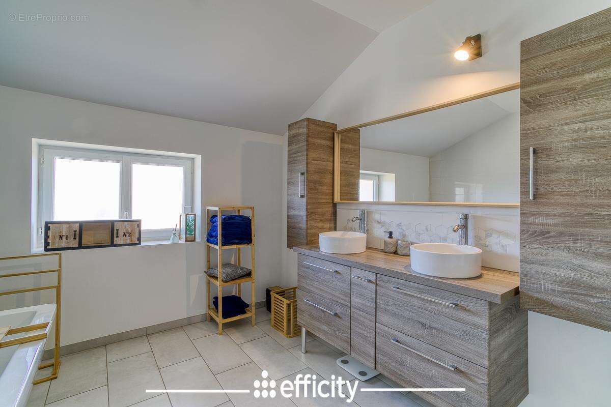 Maison 160 m² à Moidieu-Detourbe  - photo 19