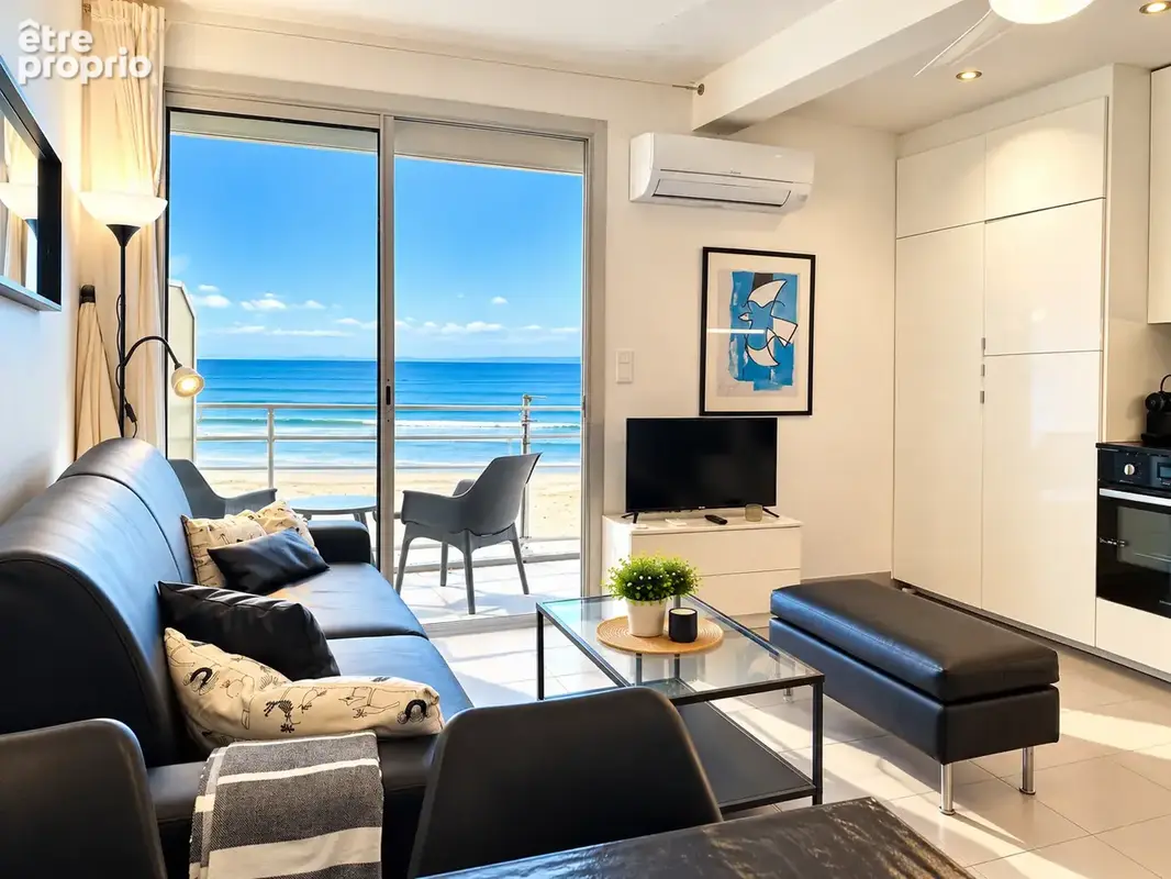 Palavas 1 ère ligne ,superbe studio cabine avec terrasse en vue mer. - photo 4