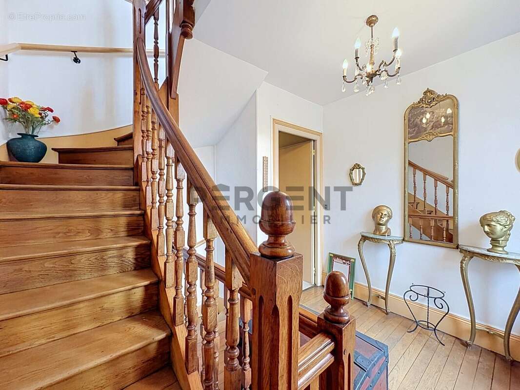 Maison 93 m² à Charleville-Mezieres  - photo 2