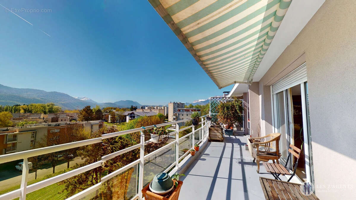 Appartement à SAINT-MARTIN-D'HERES