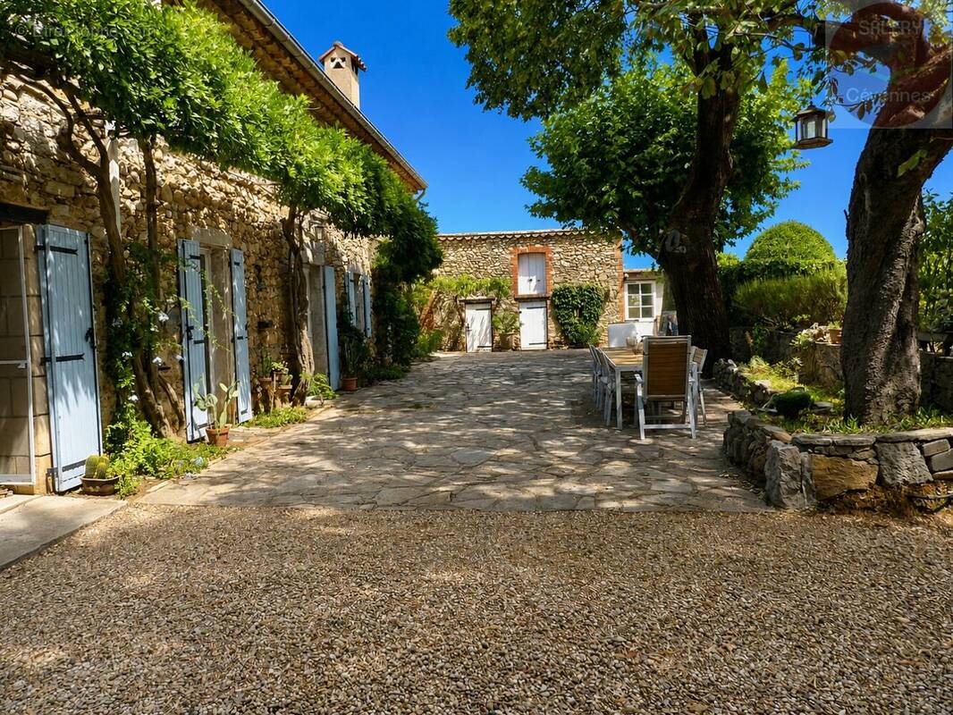 Maison à TORNAC