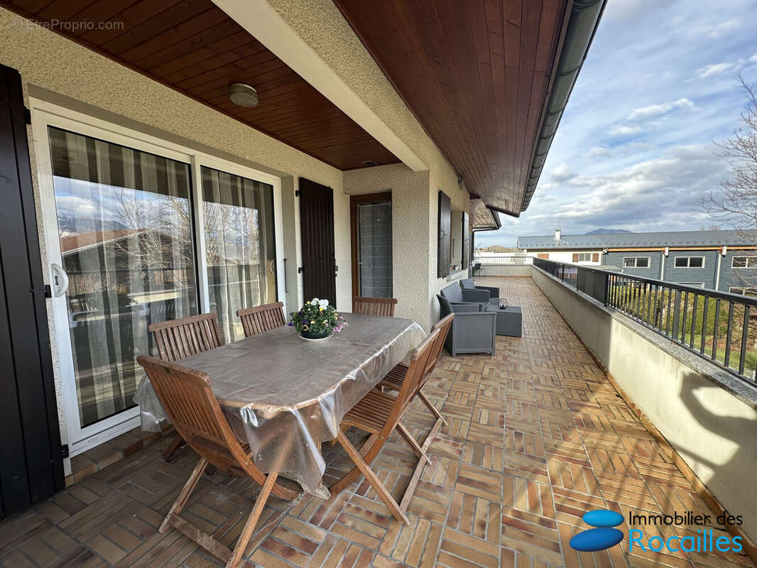 Maison à LA ROCHE-SUR-FORON