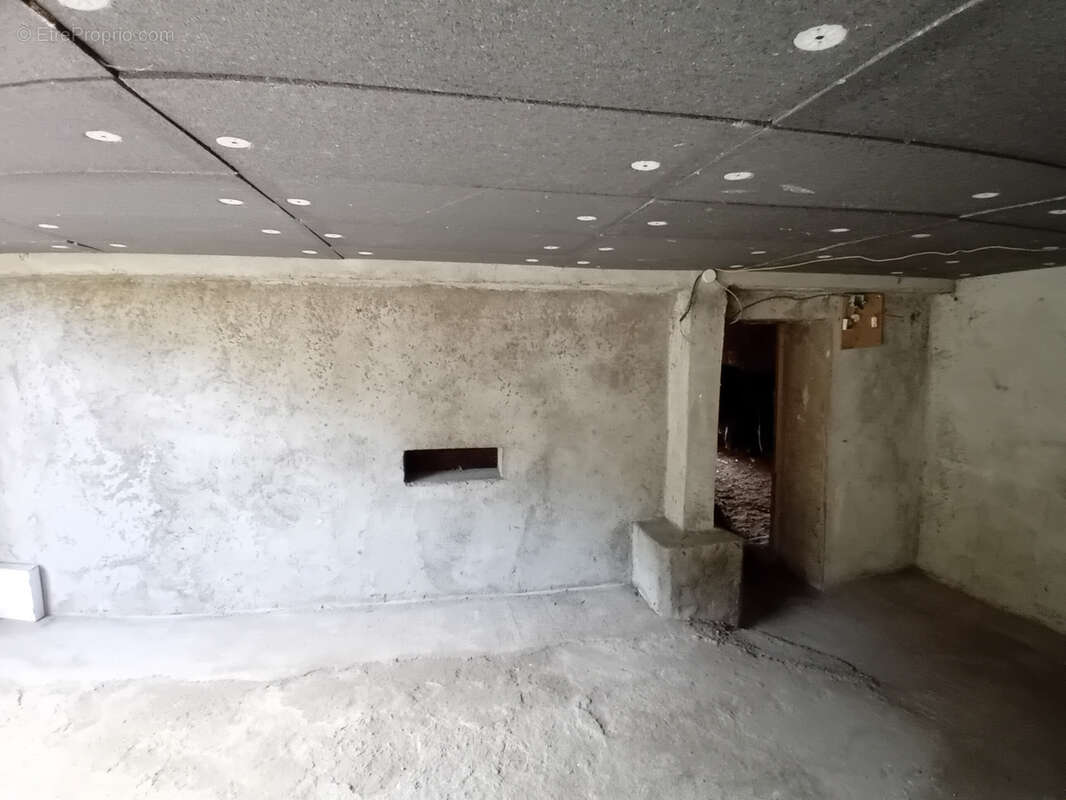 Maison à SAINT-VINCENT-DE-BOISSET