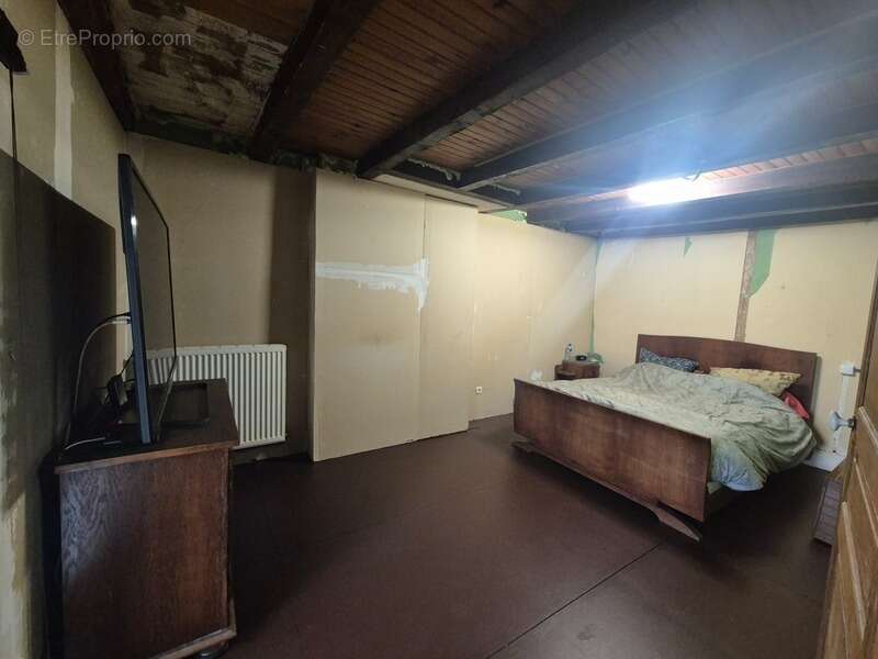 Maison à vendre 154 m² grange dépendances terrain 3400 m² 6 BONNAT (23) - photo 8