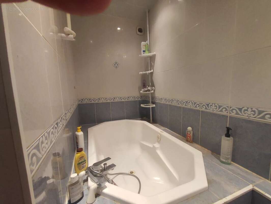 Appartement à SAINT-JUERY