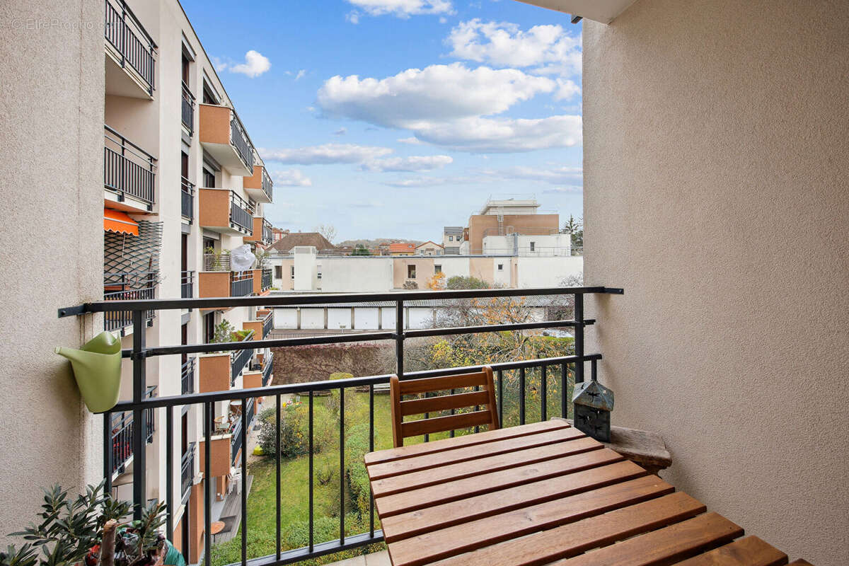 Appartement à NANTERRE