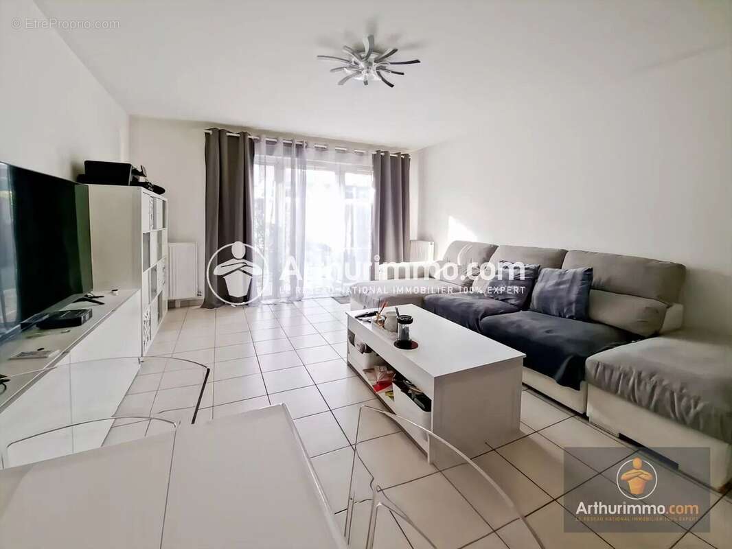 Appartement à SAINT-PIERRE-DU-PERRAY