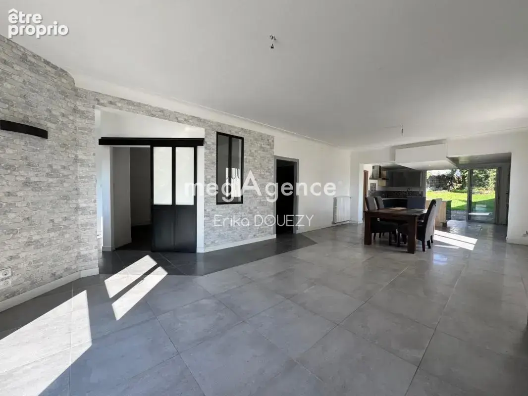 Maison 5 chambres 1 bureau, jardin, garage - photo 1