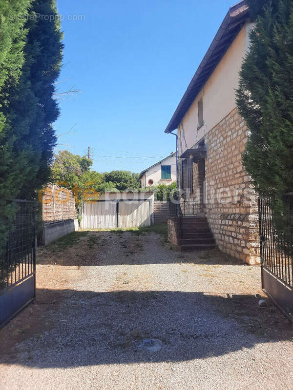 Maison  mitoyenne à Tavaux - photo 2