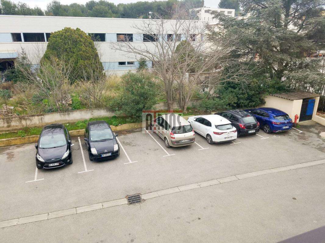 Commerce à LA SEYNE-SUR-MER