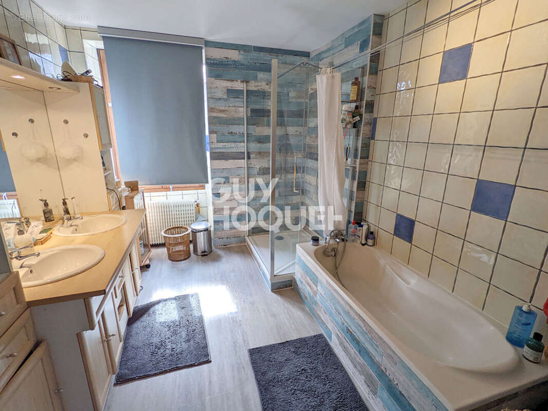 Maison à VAIRE-LE-PETIT