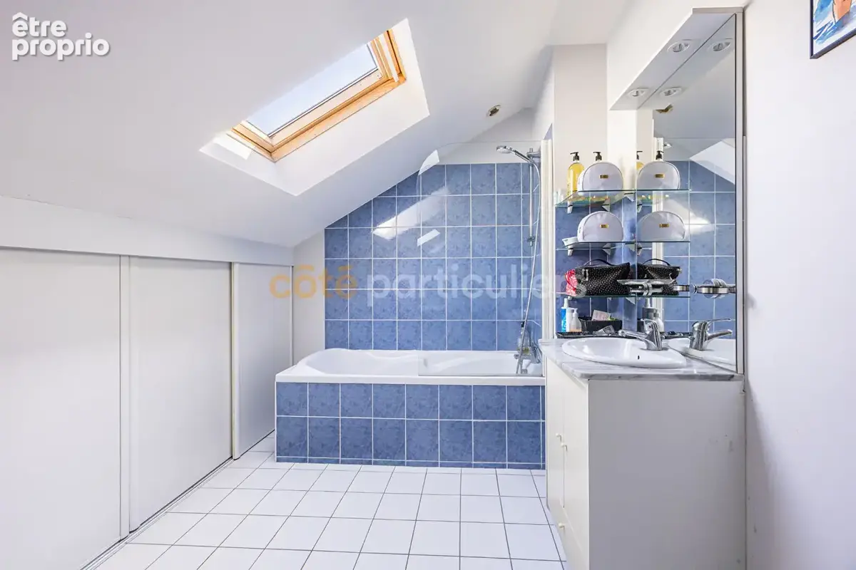 Orvault -- pont du cens -- maison 6 pièces -- 140 m2 habitables -- 74m2 de sous-sol -- dpe b -- fond d'impasse - photo 10