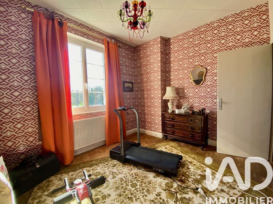 Maison 412 m² à Bousses  - photo 9
