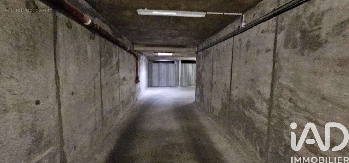 Photo 2 - Parking à CRETEIL