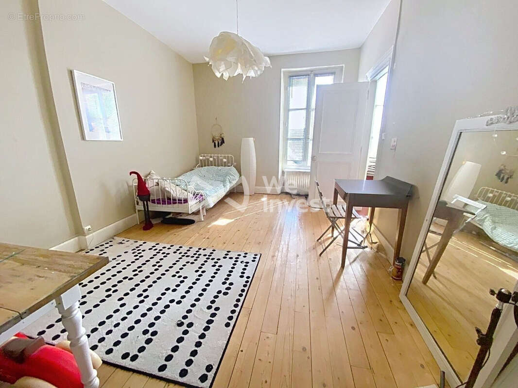 Maison à ENTRAINS-SUR-NOHAIN