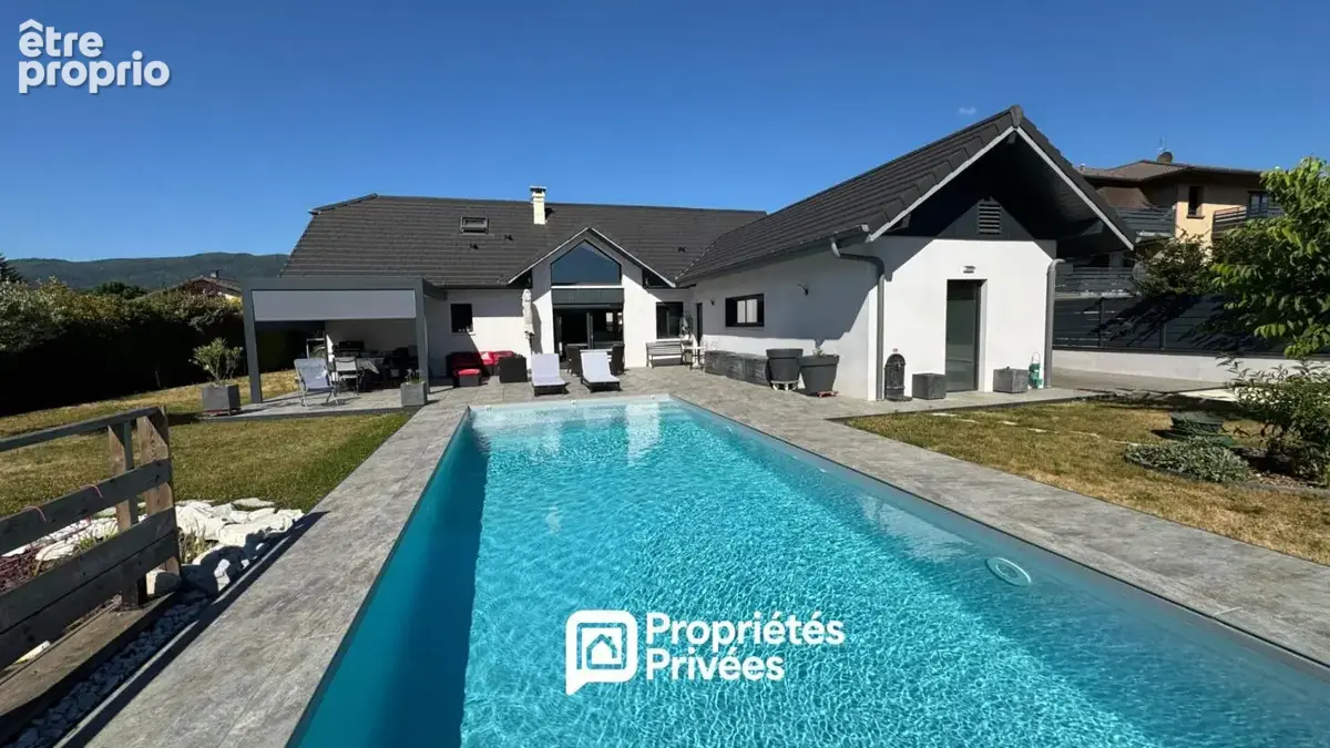 Propriété -7 pièces avec studio, piscine et local professionnel - photo 3