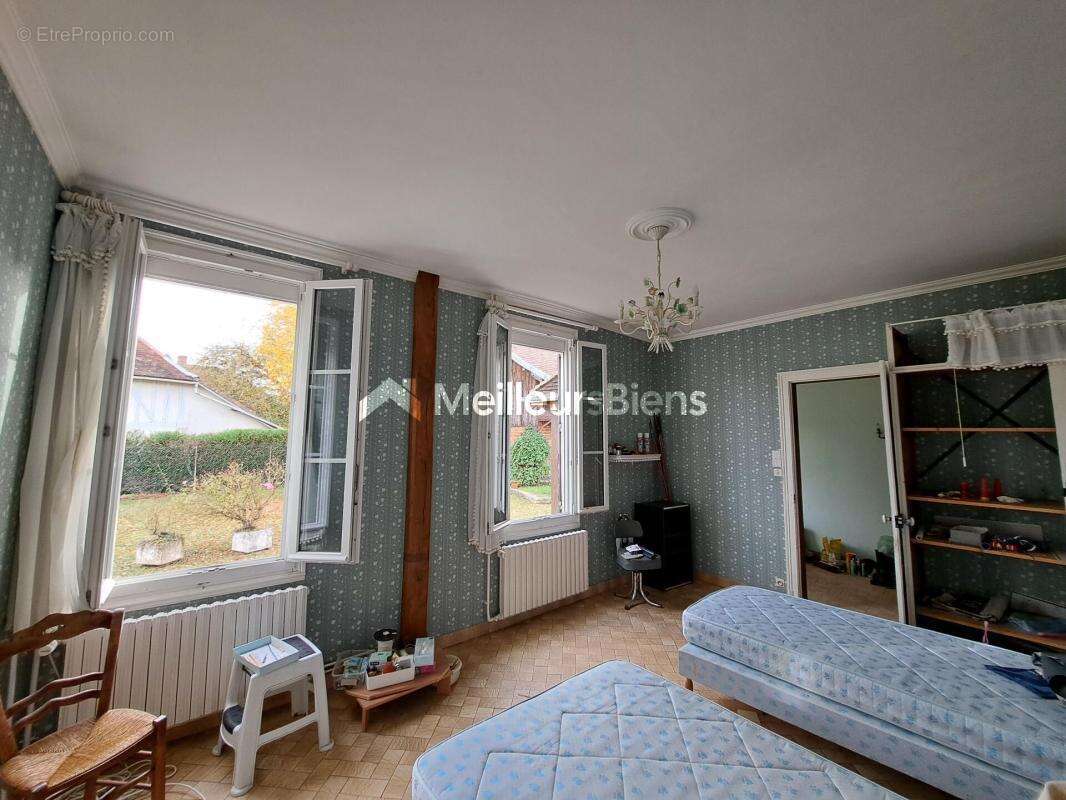 Maison à VILLECHETIF